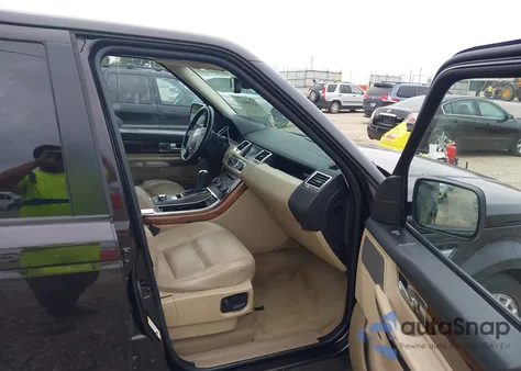 2010 Land Rover Range Rover Classic z USA, uszkodzony, nr VIN SALSFD5AA245073